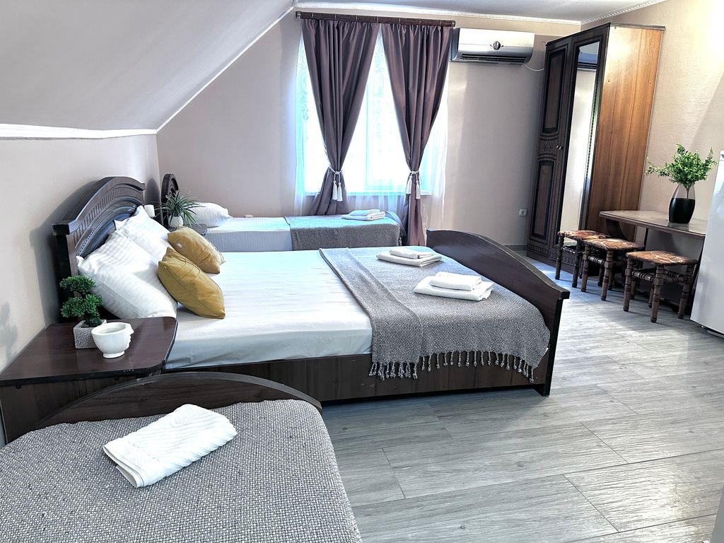 Четырёхместный номер стандарт в основном корпусе