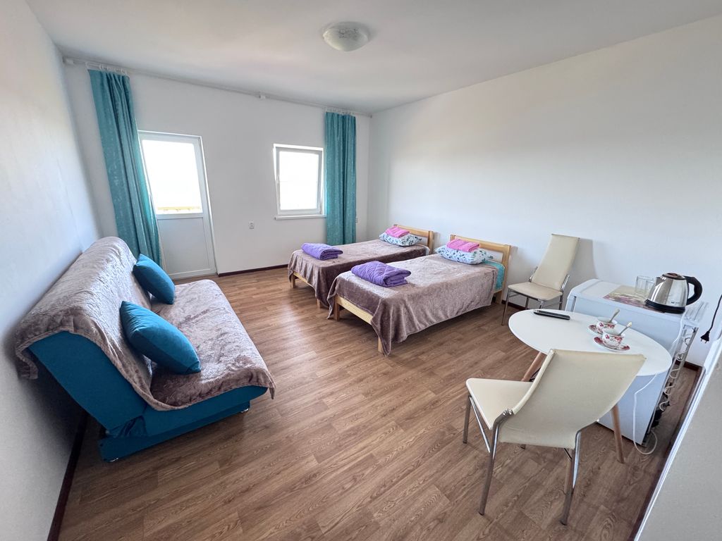 Семейный номер 4-х местный с видом на реку