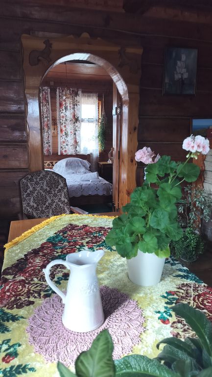 Четырёхместный номер Горница с каминным залом