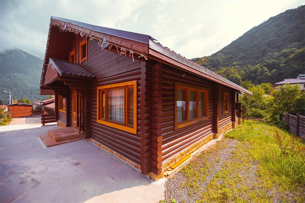 Дом с 4 спальнями