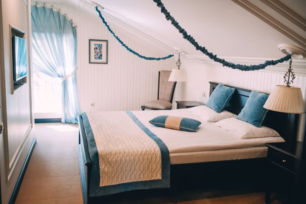 Двухместный номер с 1 кроватью люкс мансардный