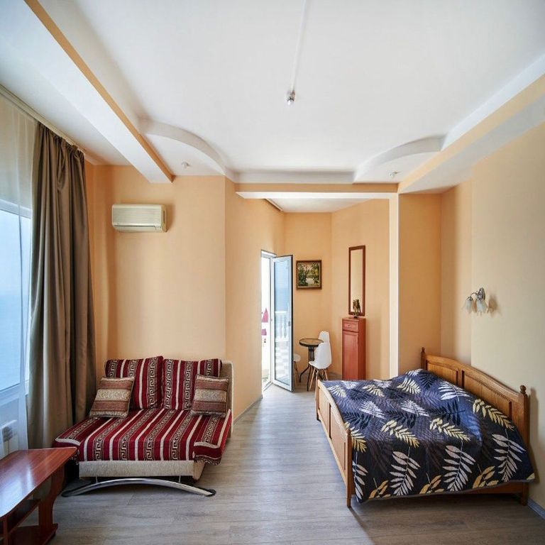 Двухместный номер с 1 кроватью Полулюкс