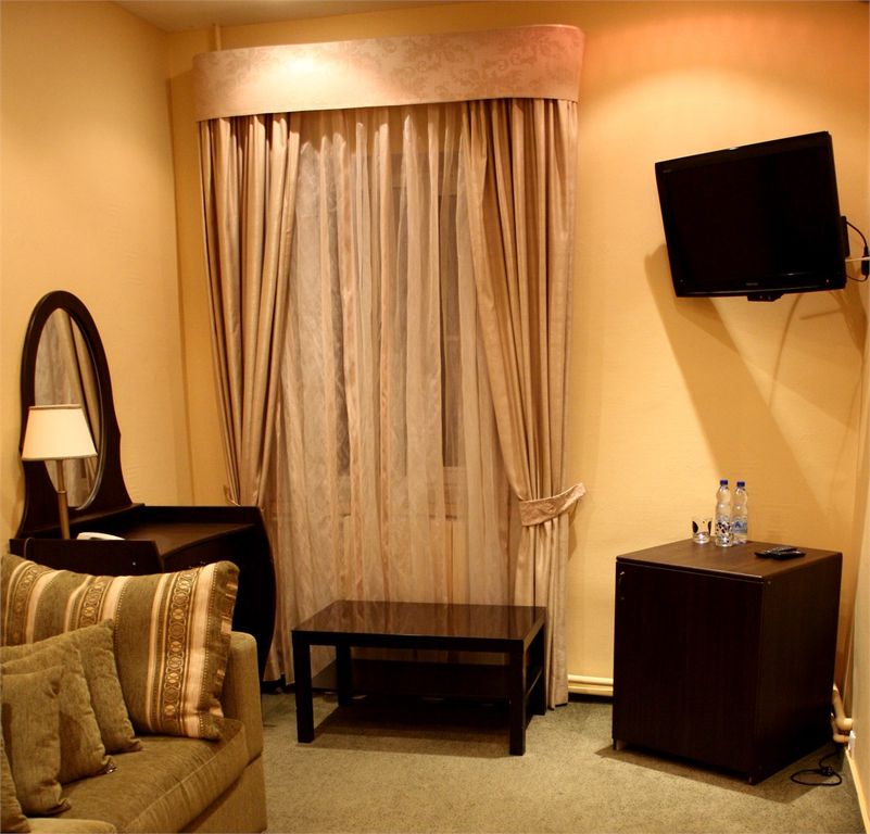 Четырёхместный номер полулюкс