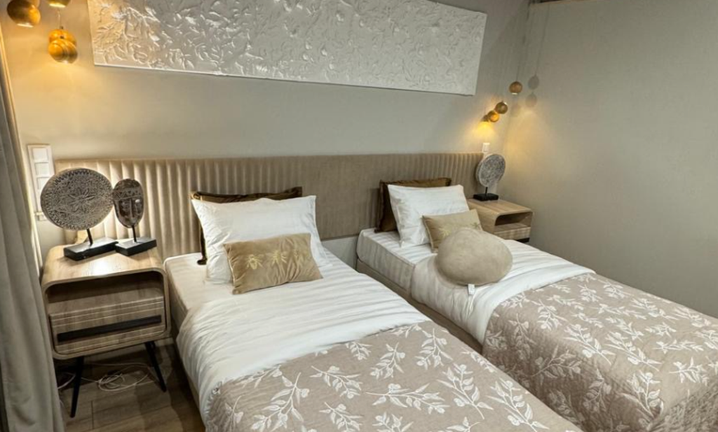 Двухместный номер с 2 отдельными кроватями стандарт