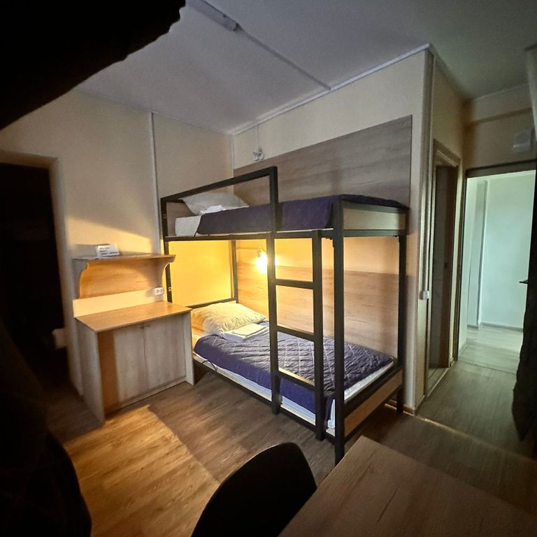 Многоместный мужской номер нижнее место