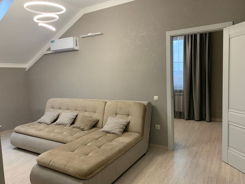 Семейный номер двухкомнатный люкс с собственной кухонной зоной