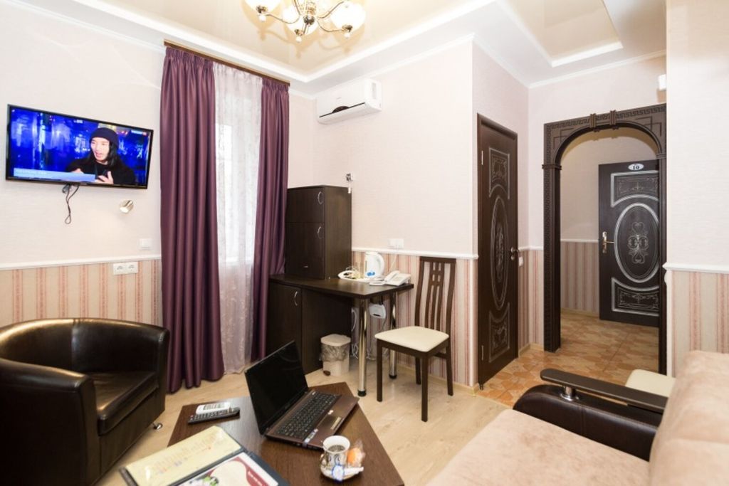 Двухместный номер с 1 кроватью полулюкс двухкомнатный