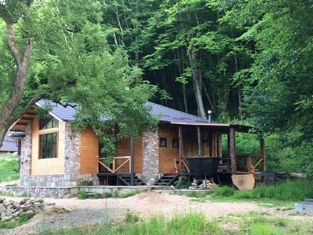 Дом большой одноэтажный