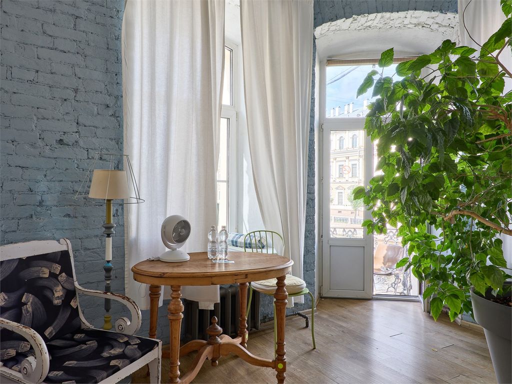 Семейный номер люкс с видом на город