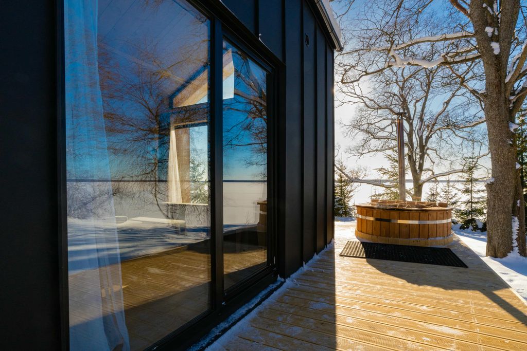 Дом барнхаус на 1-й линии