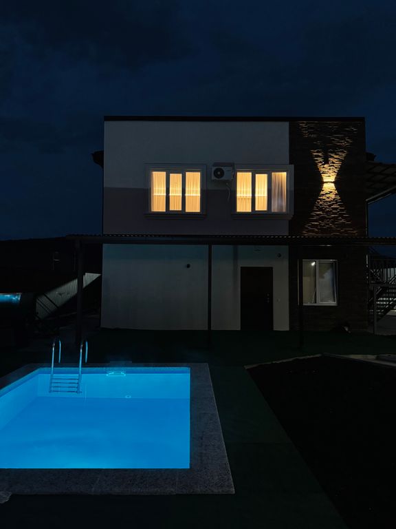 Дом Дом с баней и бассейном