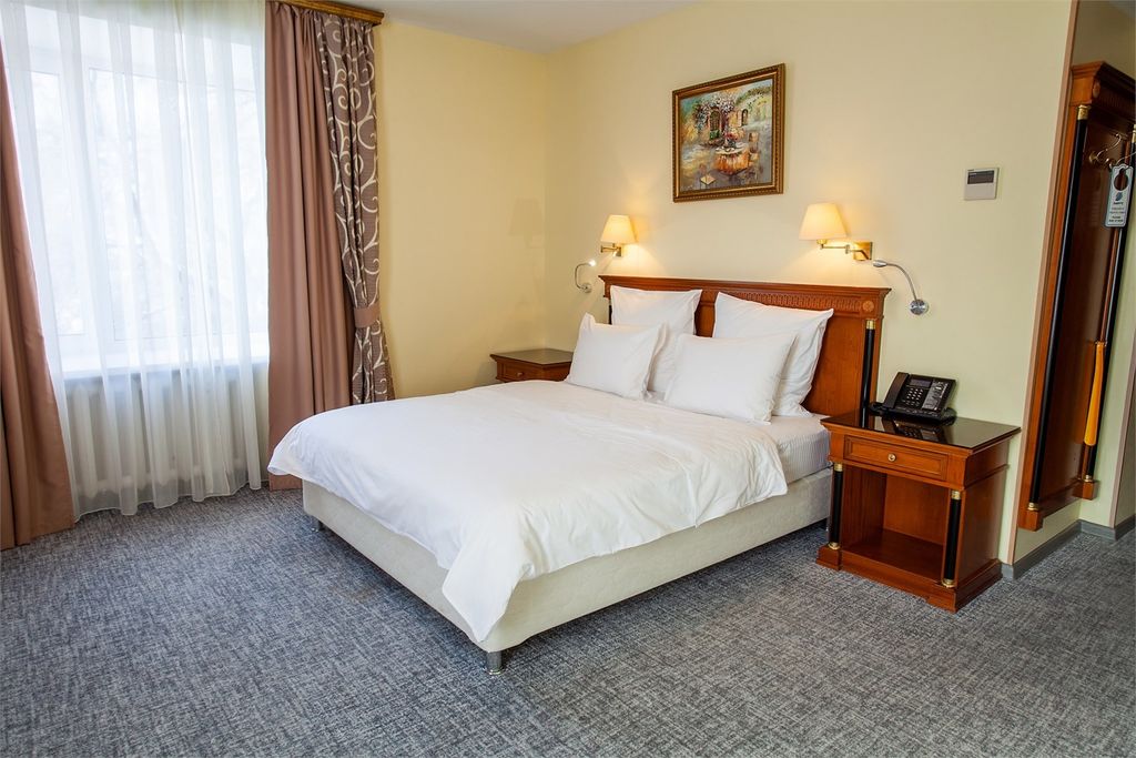 Двухместный номер с 1 кроватью делюкс угловой