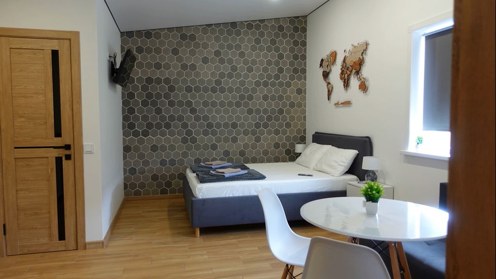 Трёхместный номер студия соты