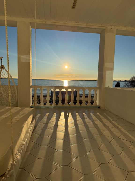 Четырёхместный номер Полулюкс