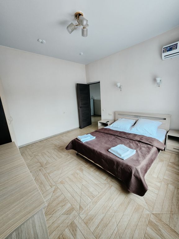 Четырёхместный номер двухкомнатный люкс