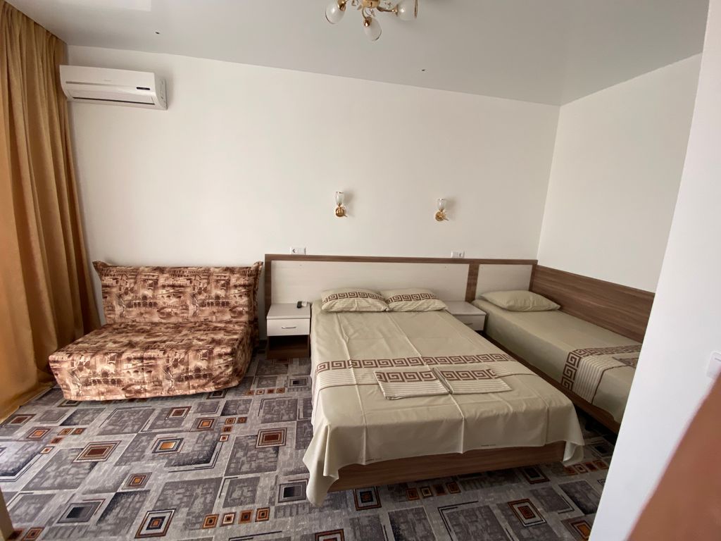 Четырёхместный номер просторная комната для семьи