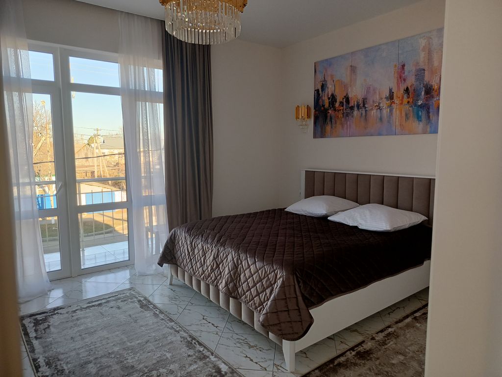 Семейный номер люкс с видом на город