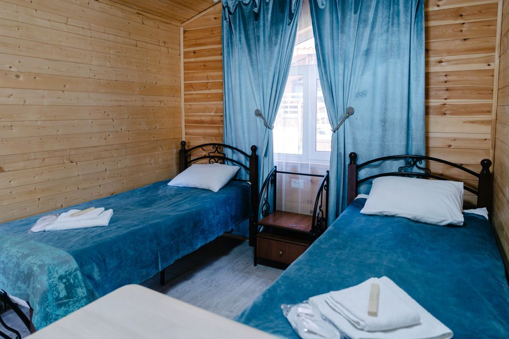 Двухместный номер с 2 отдельными кроватями стандарт с видом на горы