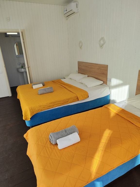 Трёхместный номер трехместный номер на 2ом этаже