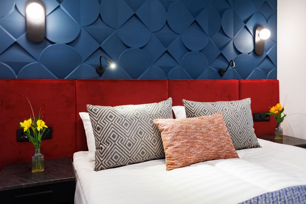 Двухместный номер с 1 кроватью стандарт c окнами в атриум