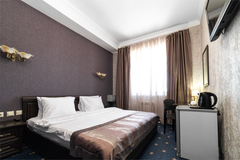 Двухместный номер с 1 кроватью стандарт двухместный с большой кроватью