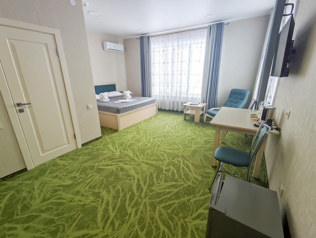 Двухместный номер с 1 кроватью джуниор сюит+