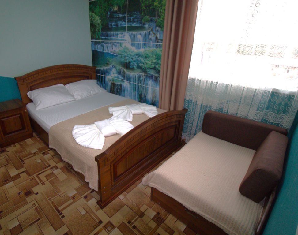 Семейный номер шестиместный с двумя спальнями