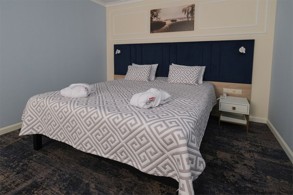 Двухместный номер с 1 кроватью Сюит двухкомнатный