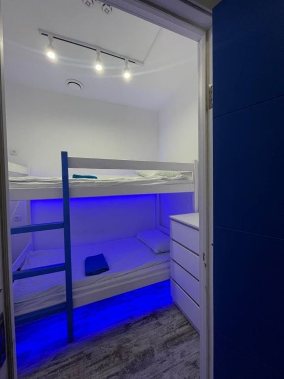 Многоместный смешанный номер Общий номер с двухъярусной кроватью