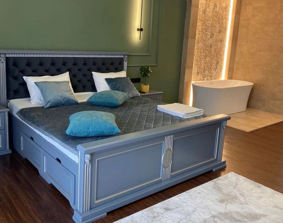 Семейный номер люкс с видом на горы