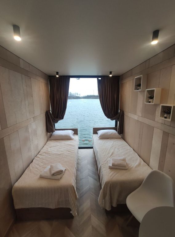 Вагончик 5А модуль с видом на озеро