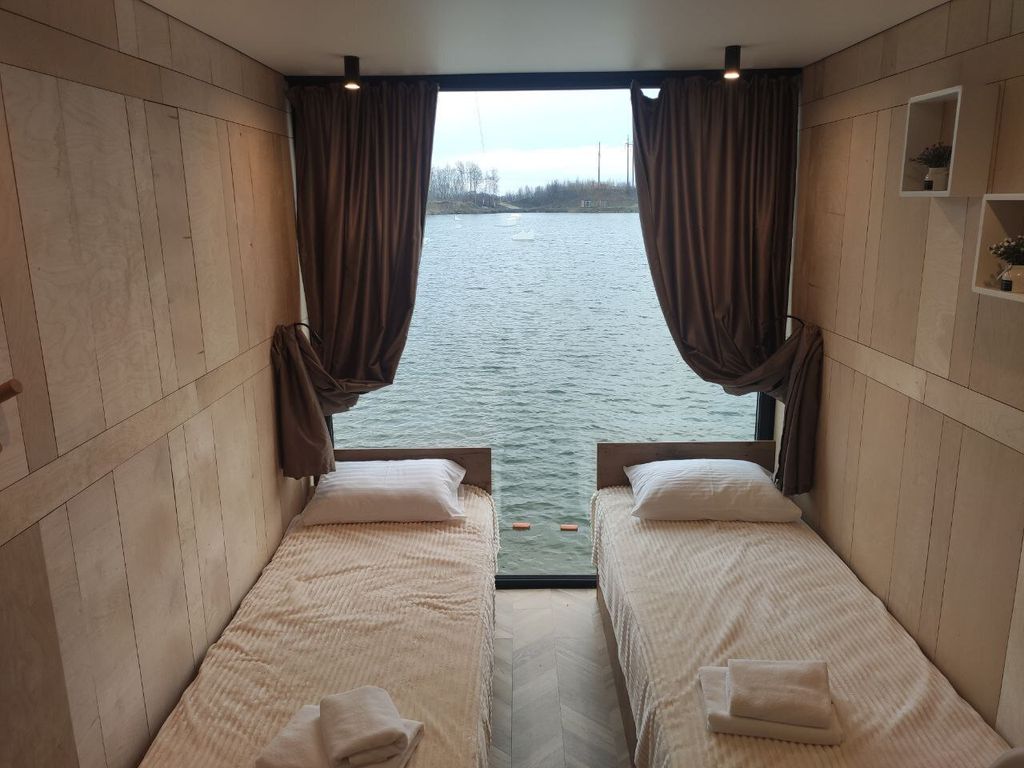 Вагончик 6А модуль с видом на озеро