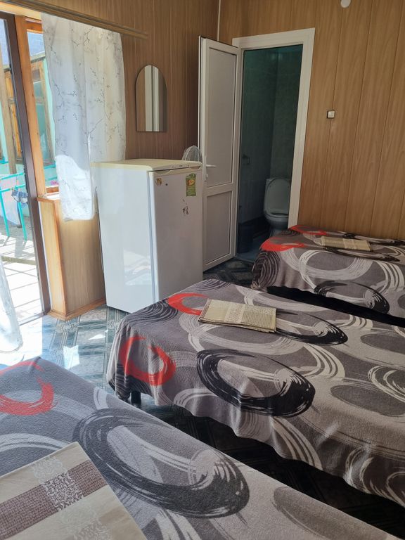 Трёхместный номер  с удобствами в номере