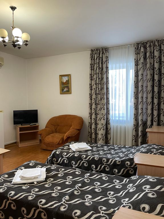 Семейный номер стандарт 2-комнатный с балконом