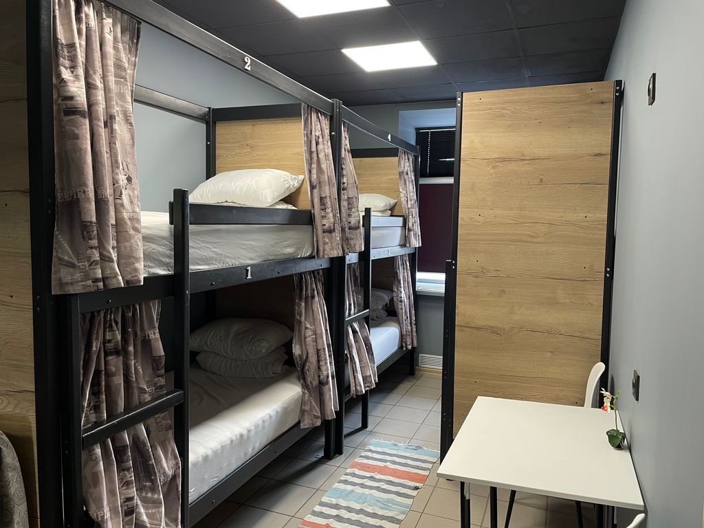 Многоместный мужской номер Многоместный номер для мужчин (6 мест)