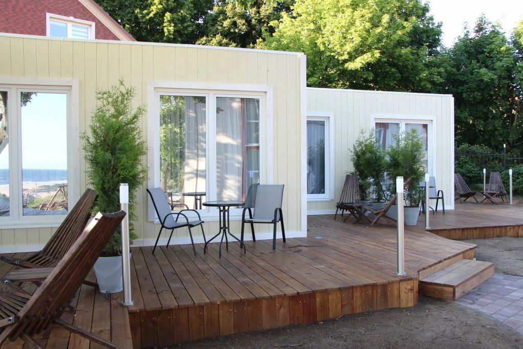 Четырёхместный номер шале с видом на море