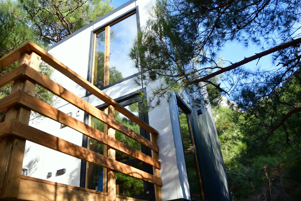 Четырёхместный номер двухэтажный дом Шале