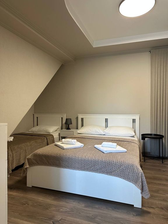 Трёхместный номер (3/5)