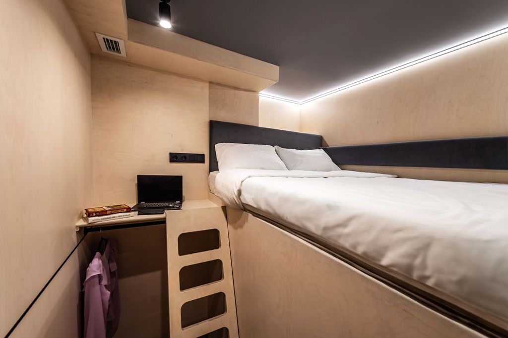 Двухместный номер с 1 кроватью капсула верхняя в цетре города