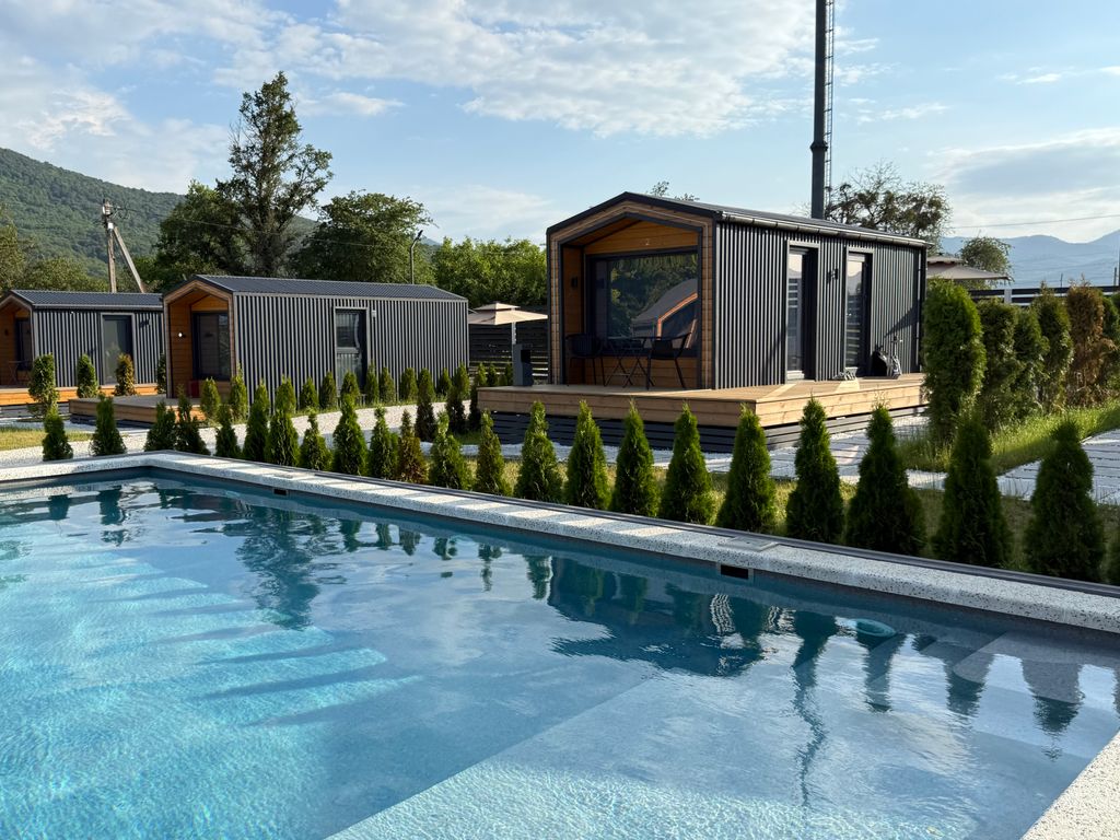 Дом двухместный