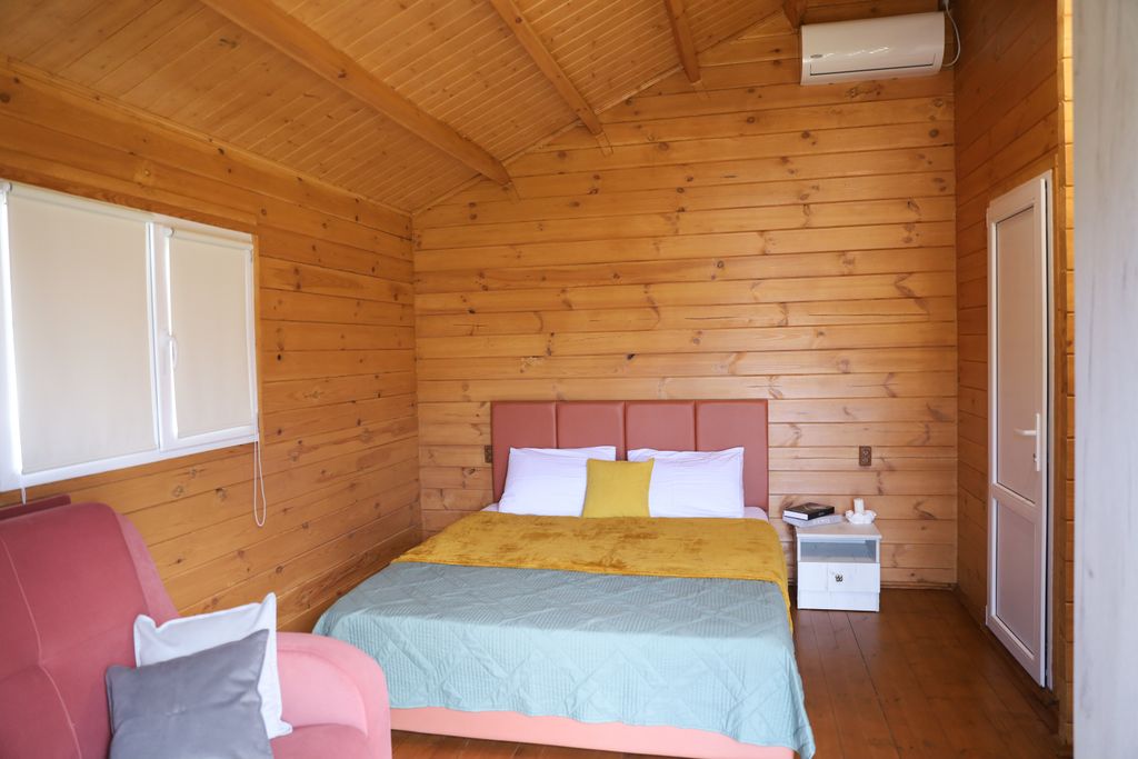 Семейный номер двухкомнатный коттеджный домик