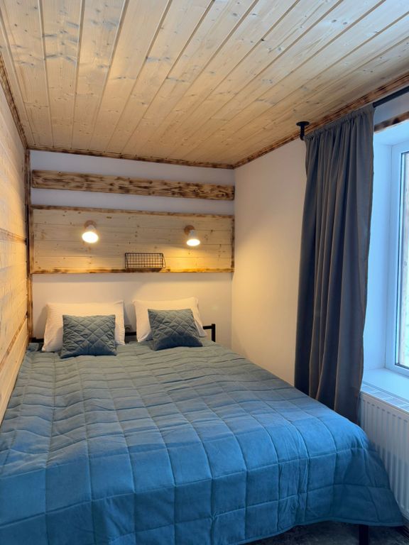 Четырёхместный номер улучшенный с видом на горы