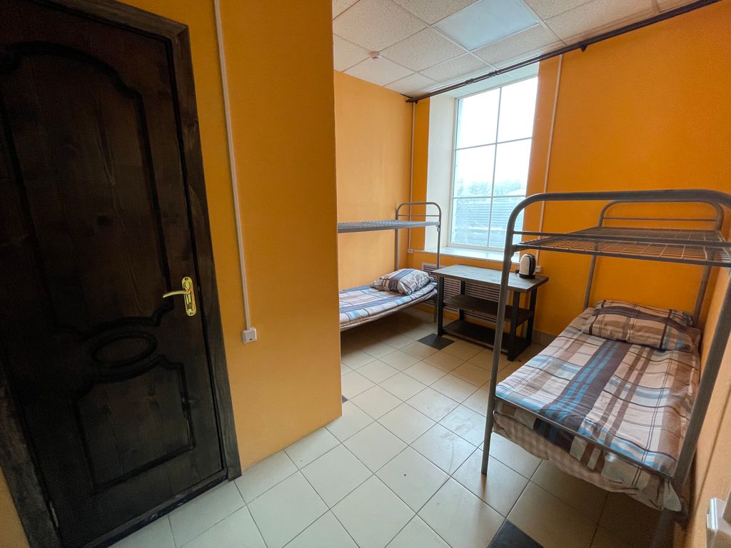 Четырёхместный номер четырехместный номер эконом с туалетом и душем