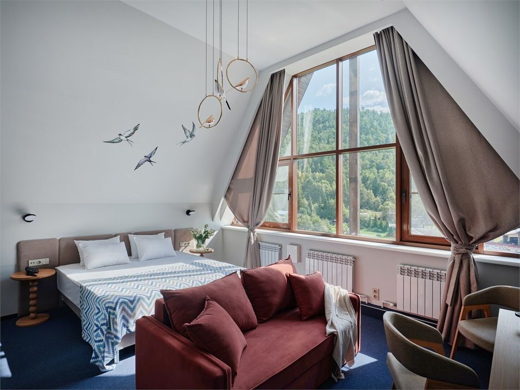 Двухместный номер с 1 кроватью джуниор сюит премиальный