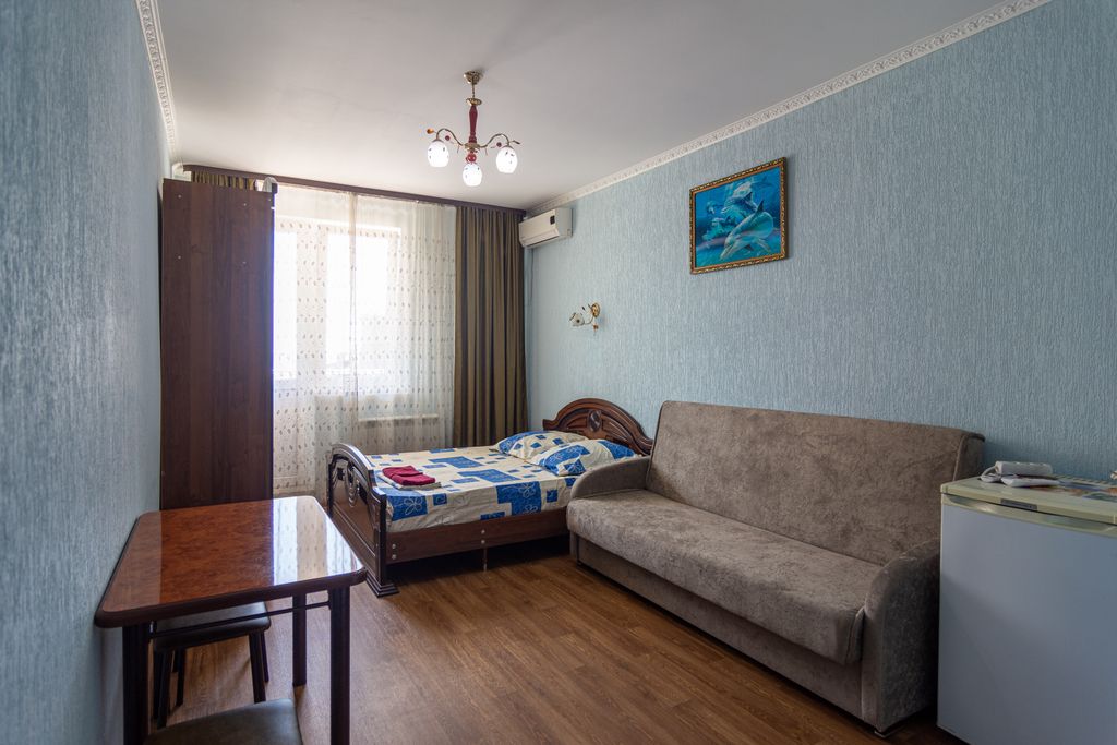 Четырёхместный номер стандарт с видом на море и город