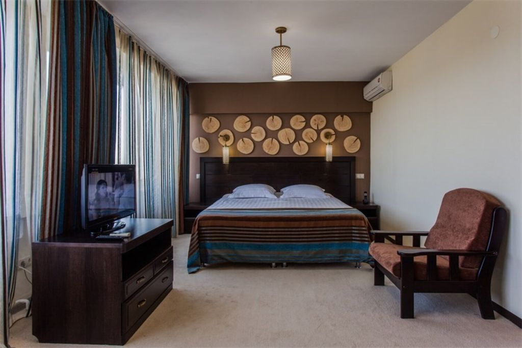 Двухместный номер с 1 кроватью джуниор сюит