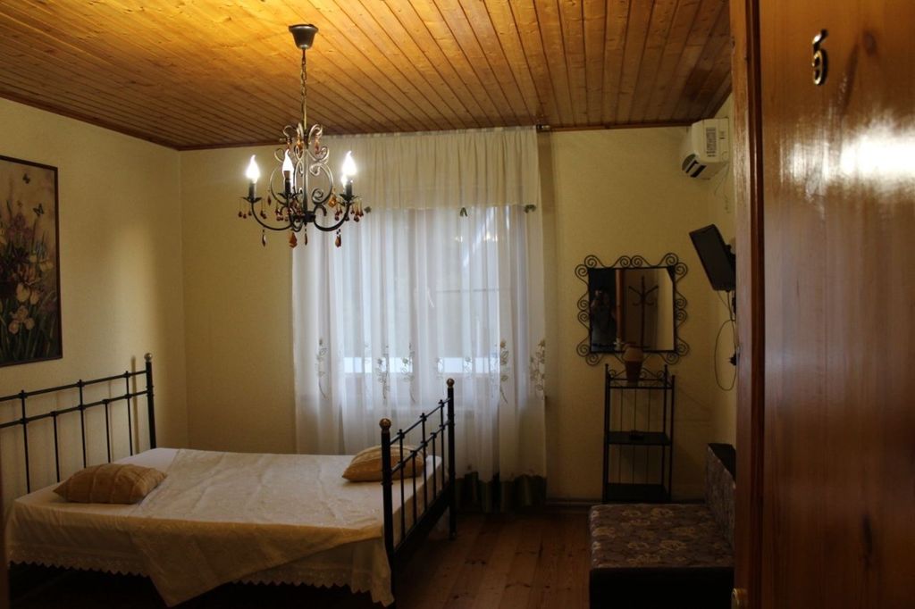 Семейный номер шестиместный