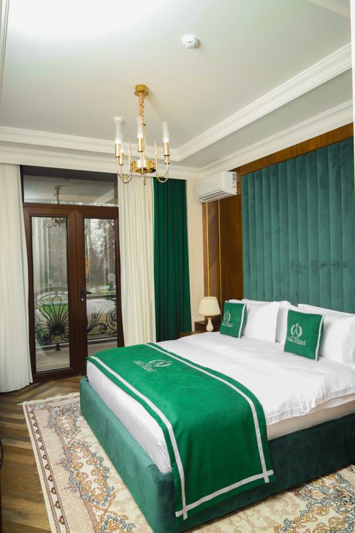 Двухместный номер с 1 кроватью улучшенный с видом на город