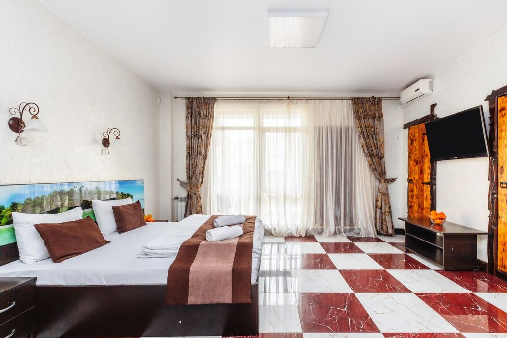 Четырёхместный номер с балконом