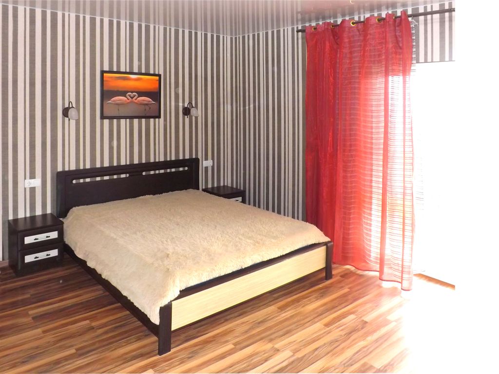 Семейный номер 2-х комнатный 3-й этаж (большие комнаты с просторным балконом)